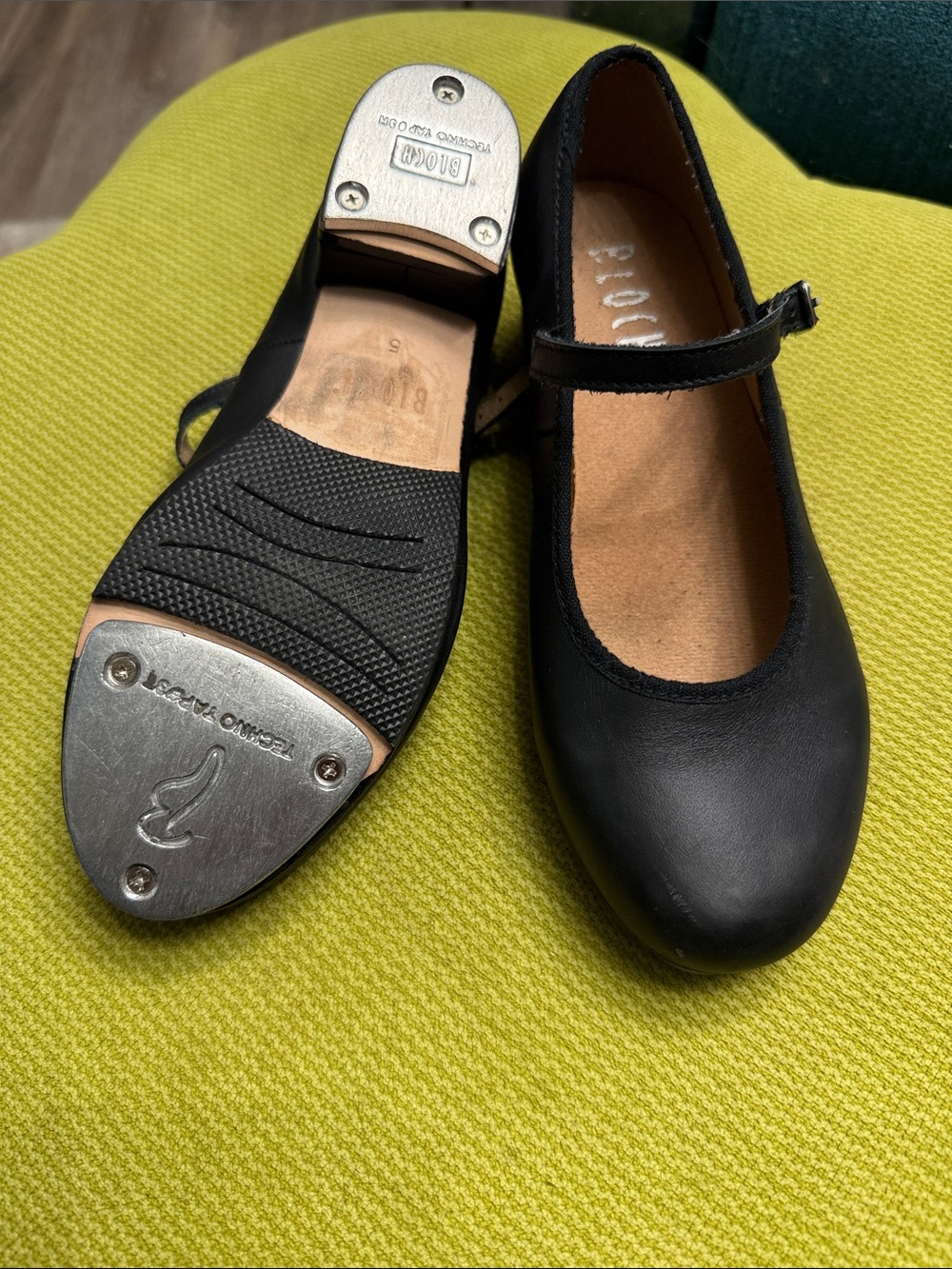 Bloch Black Leather Mary Jane Tap Shoes with Strap